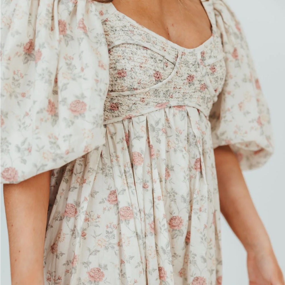 Worth Collective Dress | 	Harlow Maxi Dress in Off-White Floral